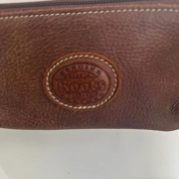Roots Genuine Leather Pouch - Picture 2 of 5